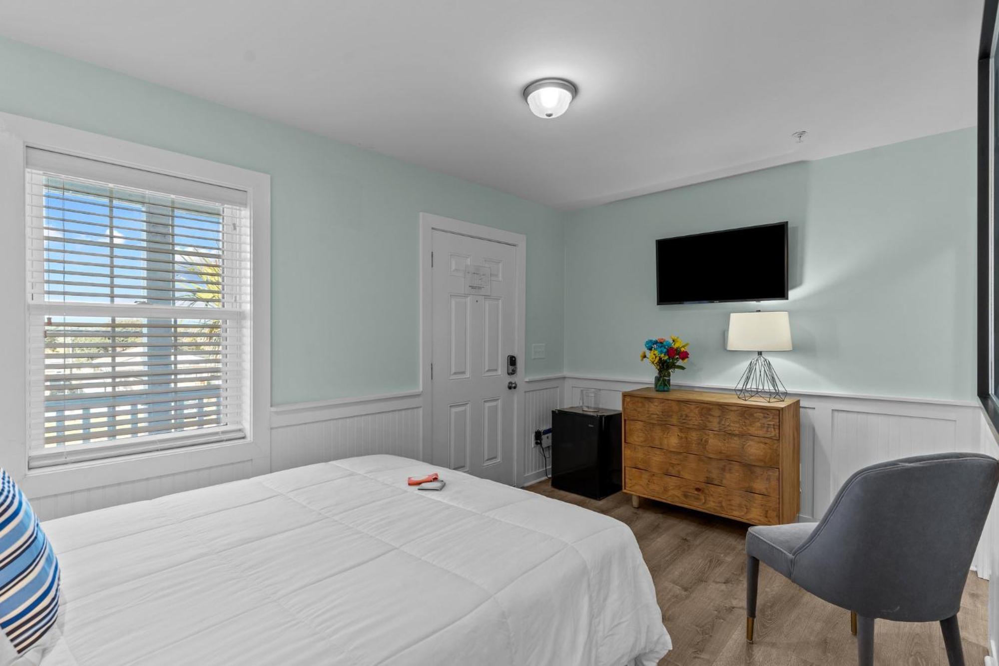 Loggerhead Inn And Suites Surf City Exteriör bild