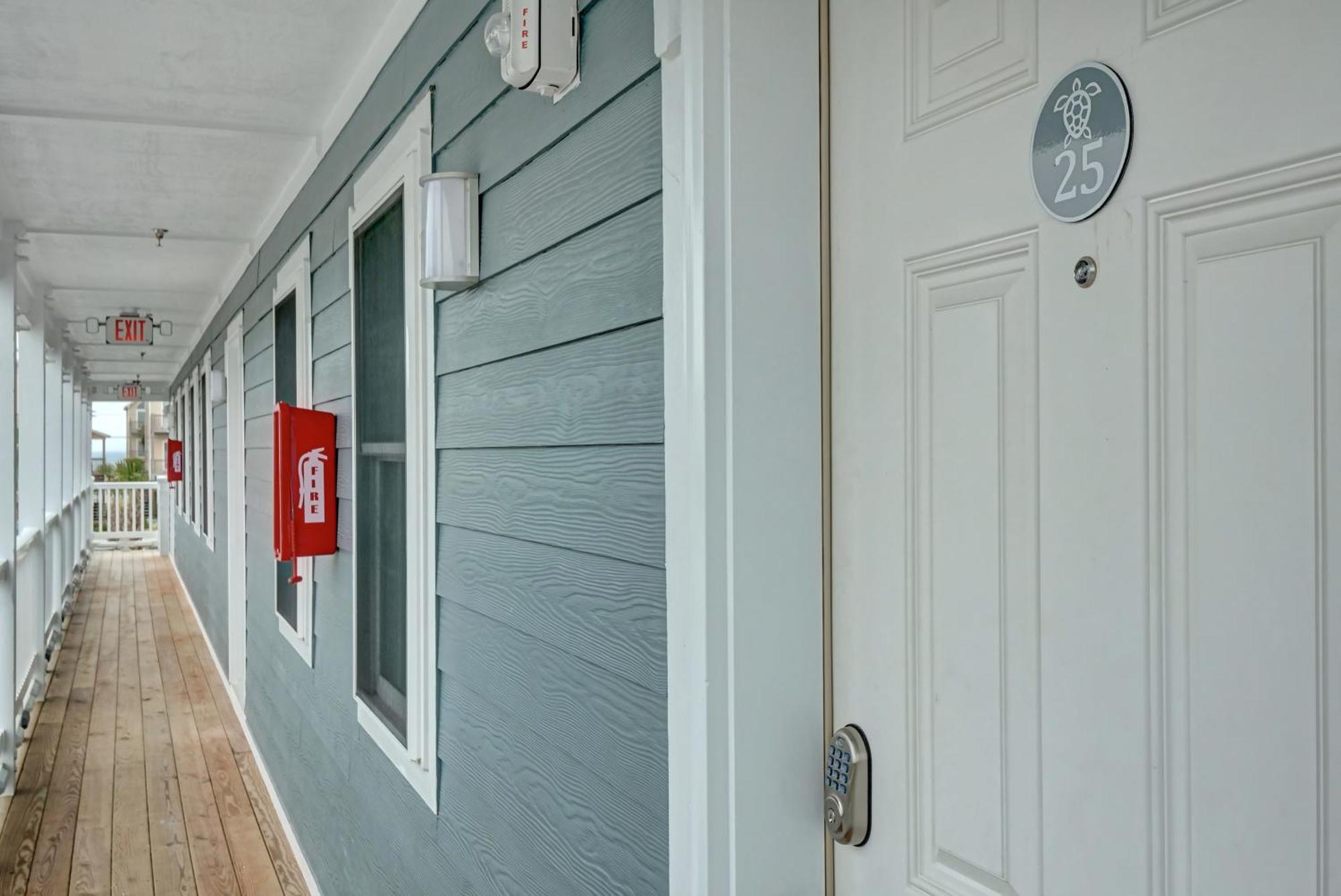 Loggerhead Inn And Suites Surf City Exteriör bild
