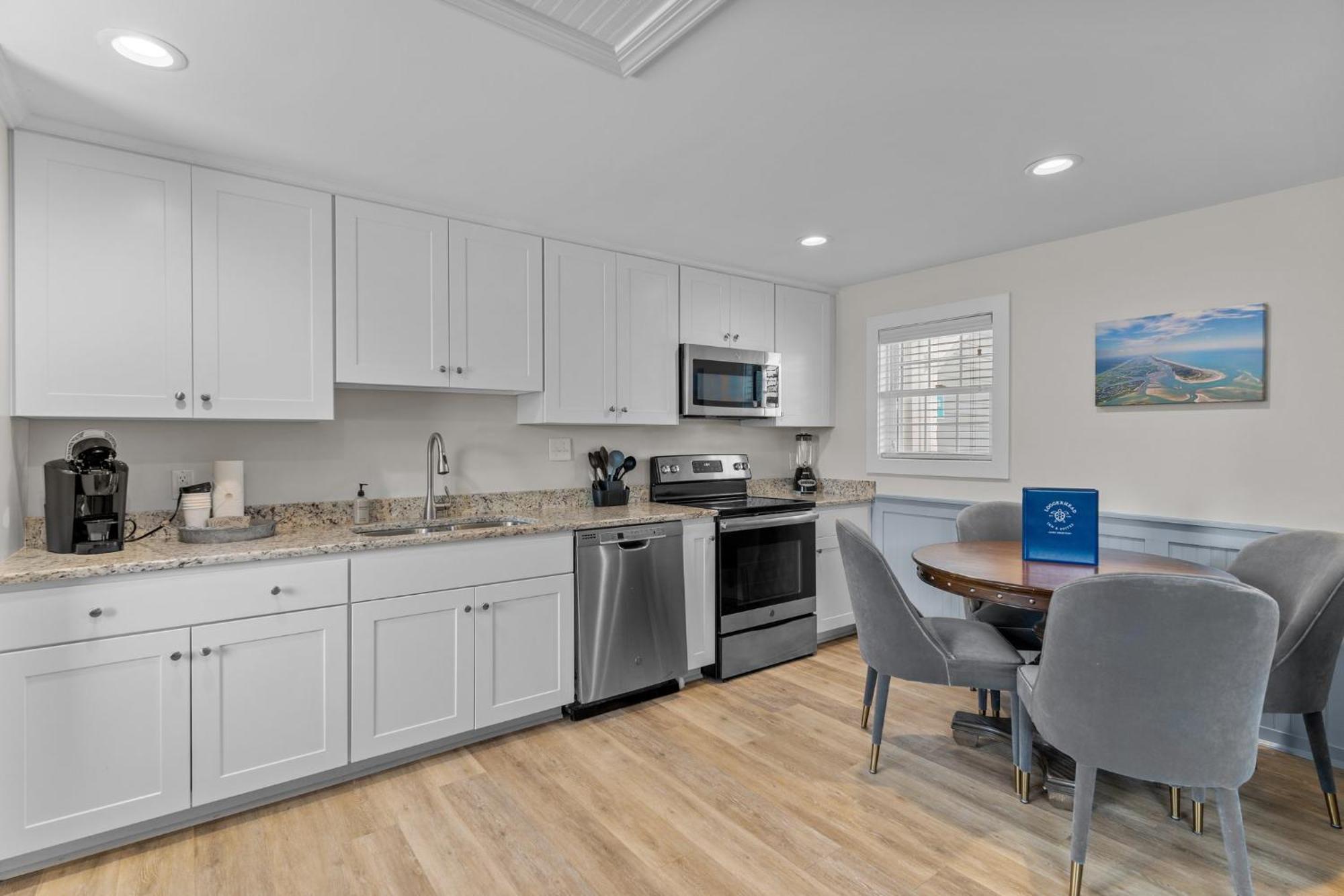Loggerhead Inn And Suites Surf City Exteriör bild